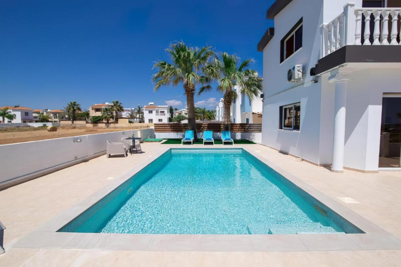 Villa Suncity Boutique Beachfront Ayia Napa Exterior photo