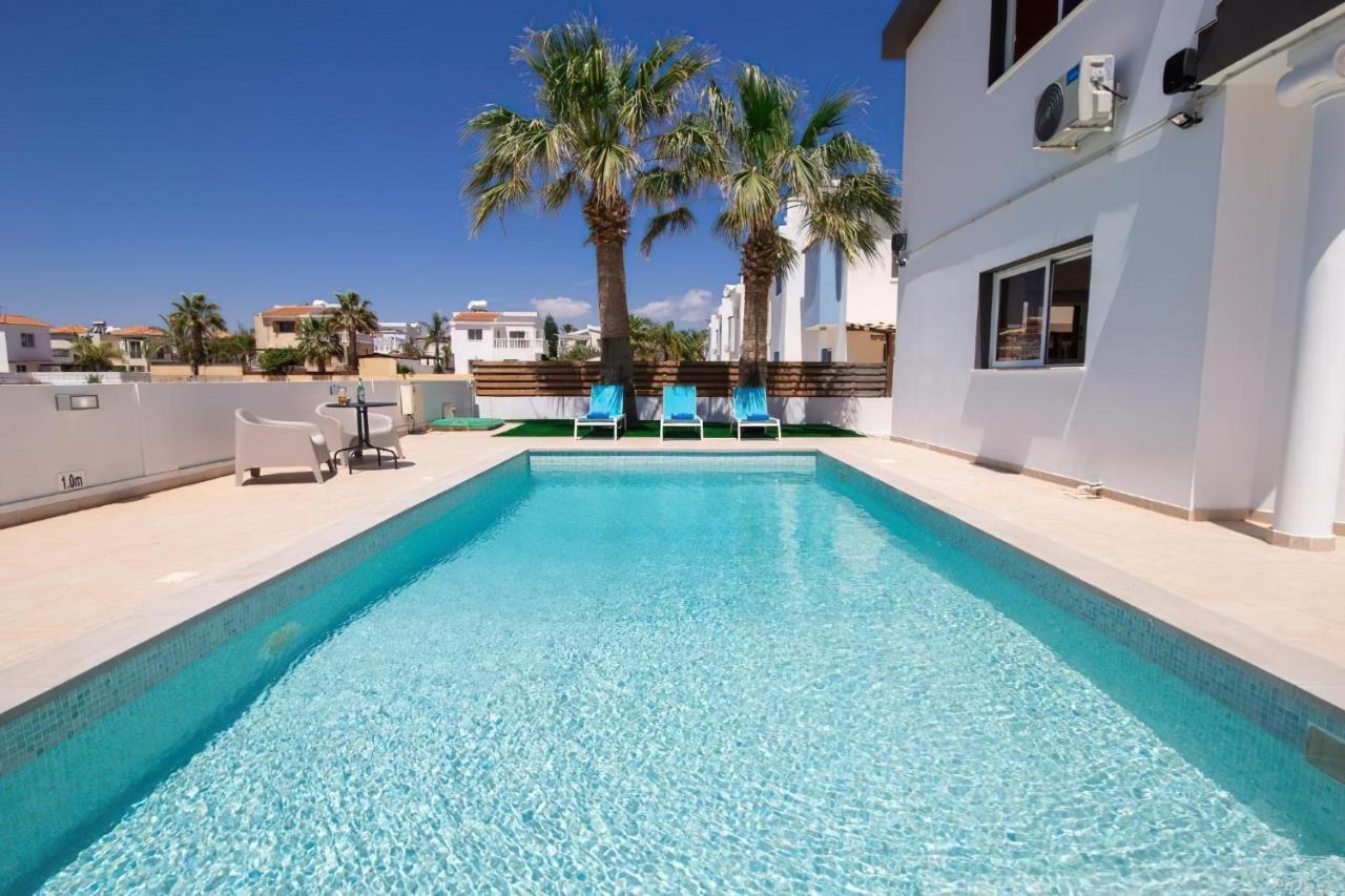 Villa Suncity Boutique Beachfront Ayia Napa Exterior photo